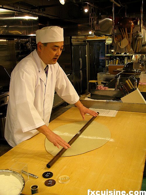 Making soba noodles