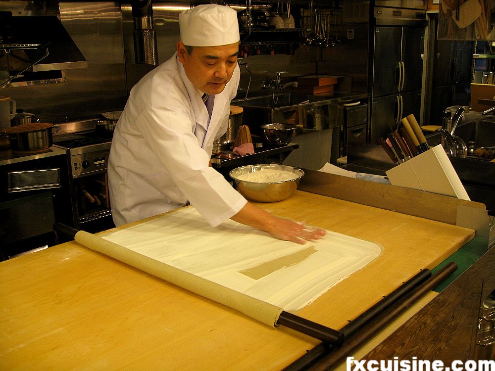 Making soba noodles